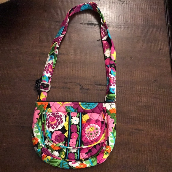 Vera Bradley Handbags - NWOT~ Vera Bradley Va Va Bloom Crossbody Bag
